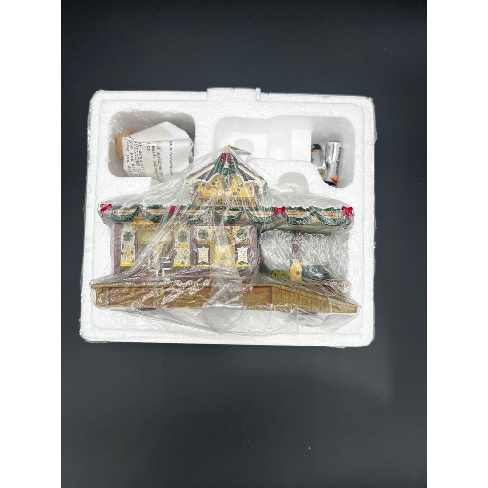 2006 Hawthorne Village Train Station Railroad Accessory A6838 Holiday Village